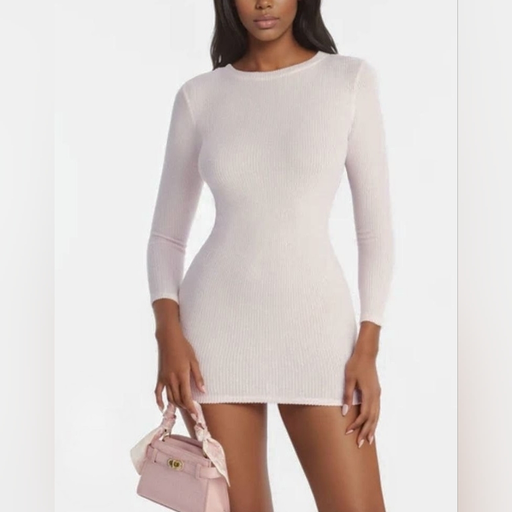 Long Sleeve Ribbed Form Fitting Short Dress in Light Pink NWOT